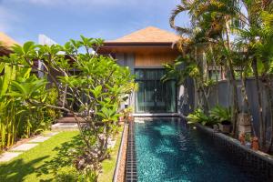 Fotografie z fotogalerie ubytování Comfortable 2br Pool Villa in Center SaiYuan v destinaci Rawai pláž