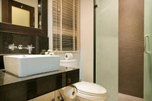 Fotografie z fotogalerie ubytování Comfortable 2br Pool Villa in Center SaiYuan v destinaci Rawai pláž