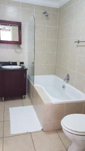 A bathroom at Innes Road Durban Accommodation 2 bedroom private unit