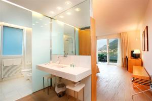 
A bathroom at Bellevue San Lorenzo (Adults Only)
