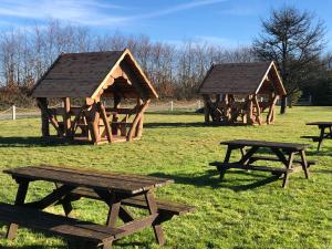 Gallery image of Raleghs Cross Inn in Watchet