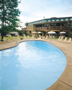 Bazén v ubytování Red Lion Hotel Yakima Center nebo v jeho okolí
