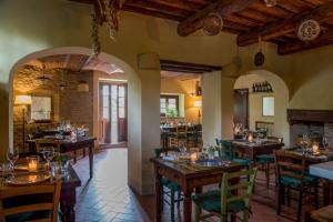 A restaurant or other place to eat at Monsignor Della Casa Country Resort & Spa