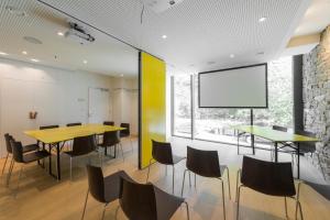 Konferenční prostory v ubytování Hôtel Val de Poix- Logis Hôtel Restaurant