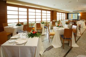 Restaurace v ubytování Hotel Corona de Castilla Burgos