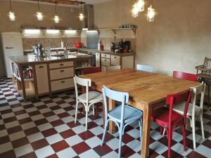 Virtuvė arba virtuvėlė apgyvendinimo įstaigoje Maison D'Orride