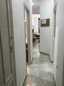 Zdjęcie z galerii obiektu Santas Patronas Street center w Sewilli