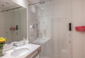 A bathroom at Hotel Continental Palacete