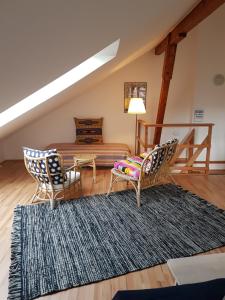 Posedenie v ubytovaní House With Courtyard & Parking Close To Stadtpark