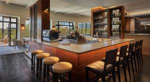 Lounge nebo bar v ubytování Four Seasons Hotel Austin