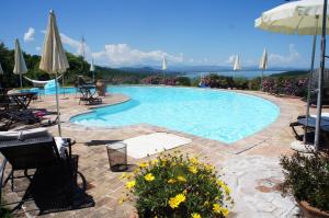 The swimming pool at or close to EcoResort Il Cantico della Natura
