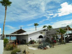 Gallery image of #52 Bungalow Seaside Hotel & Victors RV Park in San Felipe