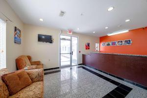 TV a/nebo společenská místnost v ubytování Motel 6-Rhome, TX