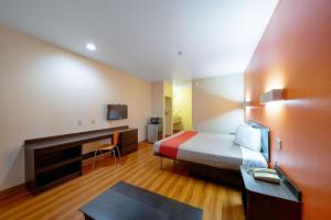 Gallery image of Motel 6-Rhome, TX in Rhome