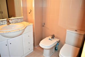 Fotografia z galérie ubytovania Villa Service-Rodes v destinácii Calafell