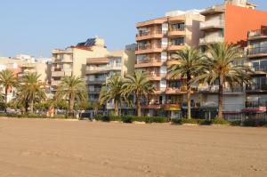 Fotografia z galérie ubytovania Villa Service-Rodes v destinácii Calafell