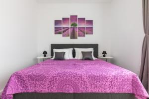 Voodi või voodid majutusasutuse SeaBed Rooms1 Split toas