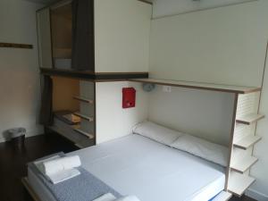 Katil atau katil-katil dalam bilik di Agora Hostel