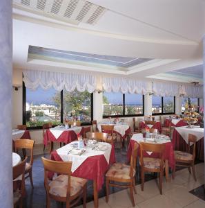 Restaurace v ubytování Hotel Delle Nazioni