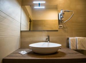 Koupelna v ubytování Hotel Perlage Florence - Smart Stay with Parking, Free Wifi & Free city tax