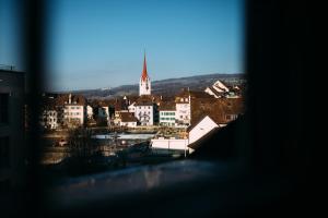 Nespecifikovaný výhled na hory nebo výhled na hory při pohledu z hotelu