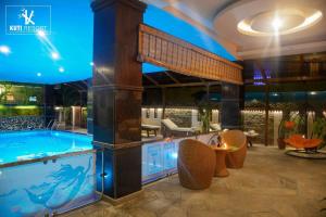 Sundlaugin á Kuti Resort & Spa eða í nágrenninu