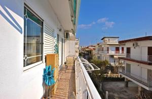 Μπαλκόνι ή βεράντα στο Themis 40 steps from beach