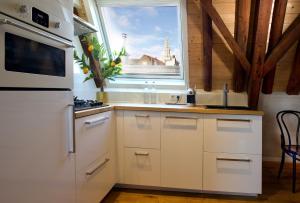 Köök või kööginurk majutusasutuses Haarlem Hotel Suites