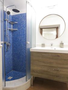 A bathroom at Casa del Moro - romantic loft in Trastevere