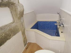 A bathroom at Casa del Moro - romantic loft in Trastevere