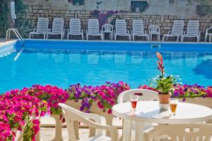 Piscina di Hotel K2 o nelle vicinanze