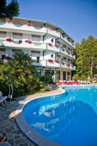 Bazén v ubytování Hotel K2 nebo v jeho okolí
