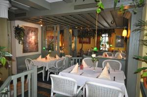 Ресторан / й інші заклади харчування у Hotel Restaurant "Athen"