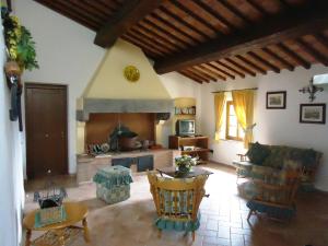 Posezení v ubytování Il Borgo di Montereggi