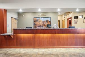 Elevation Inn & Suites, Trademark Collection by Wyndham大厅或接待区