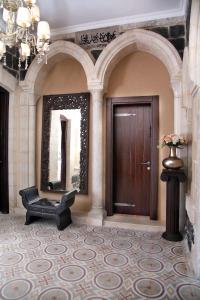 Area soggiorno di Shirat Hayam Boutique Hotel