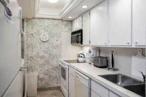 Dolphin Way B-304 - Monthly Condo