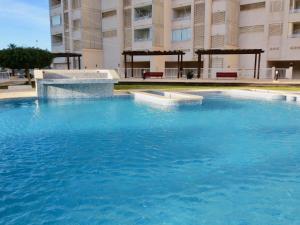 Basen w obiekcie Clubrent - Apartamentos Apolo 17 lub w pobliżu