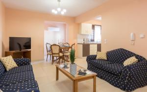 Μια τηλεόραση ή/και κέντρο ψυχαγωγίας στο Eleni's cozy apartment in Tsilivi