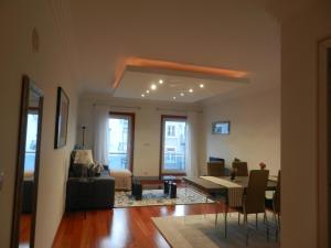 Gallery image of luxury lisbon apartment T2 in Lisbon