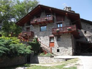 Budova, kde se prázdninový dům nachází + 7 fotografií