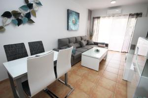 Posezení v ubytování Fantastic apartment near the beach