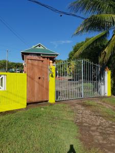 Ảnh trong thư viện ảnh của Seawind Cottage- Traditional St.Lucian Style ở Gros Islet