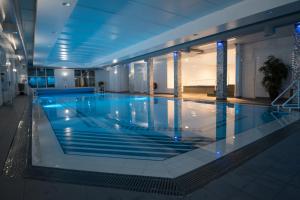 Piscina a Mount Errigal Hotel, Conference & Leisure Centre o a prop