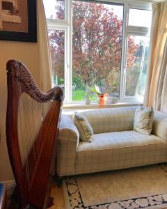 Predel za sedenje v nastanitvi The Artist Residence Dublin Boutique B&B
