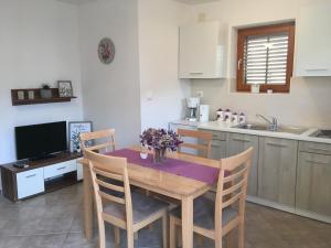 Küche/Küchenzeile in der Unterkunft Croatian Home Apartments