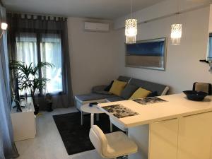 Posedenie v ubytovaní CASA ROSA