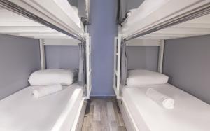 Cama ou camas em um quarto em Stay Inn Taksim Hostel
