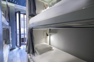 Cama ou camas em um quarto em Stay Inn Taksim Hostel