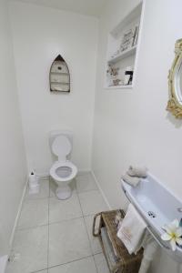 Ванная комната в ShineAwayHomes - Mountain View AIR CONDITIONED
